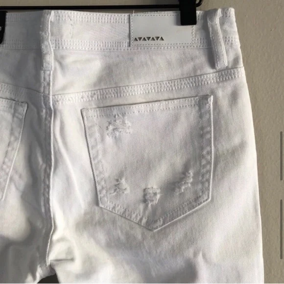 NWT Dollhouse White Bermuda Shorts - Picture 9 of 13